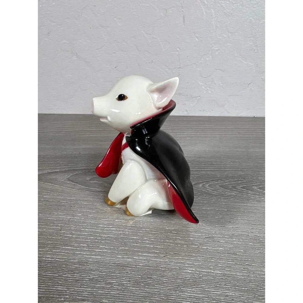 Lenox Porkula Vampire Pig Halloween Figurine Porcelain Dracula Cape